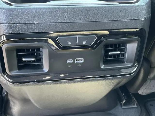 2024 GMC Sierra 1500 4WD Crew Cab Short Box AT4