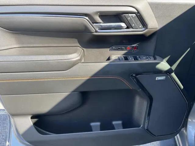 2024 GMC Sierra 1500 4WD Crew Cab Short Box AT4