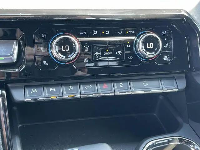 2024 GMC Sierra 1500 4WD Crew Cab Short Box AT4