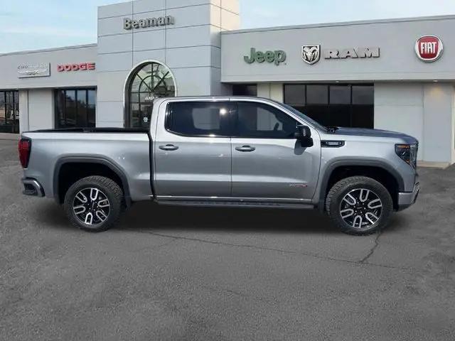 2024 GMC Sierra 1500 4WD Crew Cab Short Box AT4