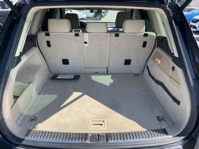 2012 Volkswagen Touareg Sport w/Nav