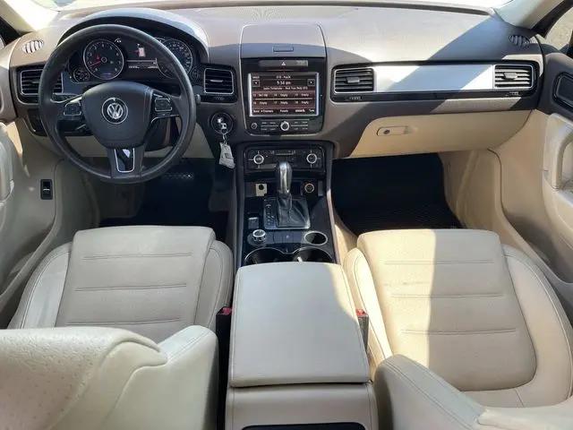 2012 Volkswagen Touareg Sport w/Nav