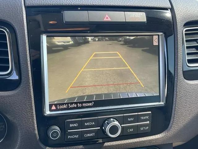 2012 Volkswagen Touareg Sport w/Nav