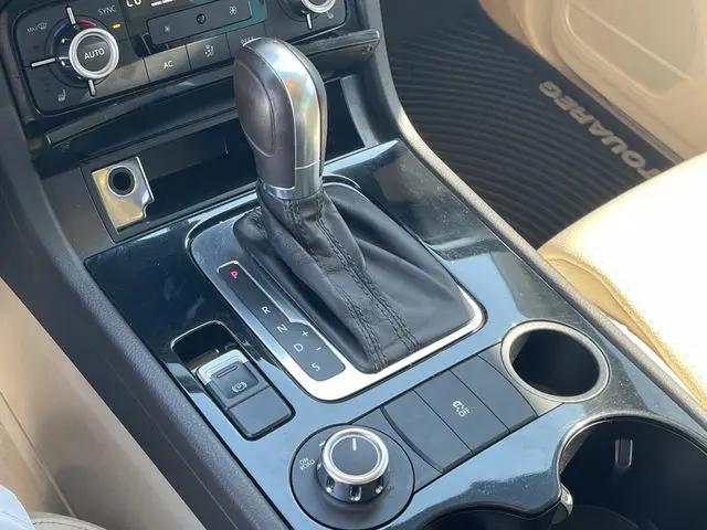 2012 Volkswagen Touareg Sport w/Nav