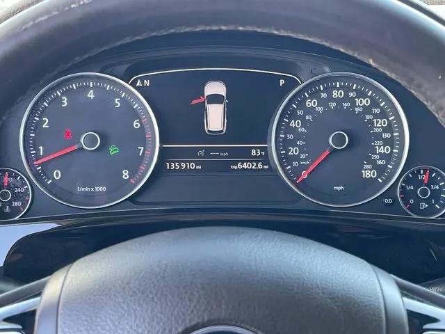 2012 Volkswagen Touareg Sport w/Nav