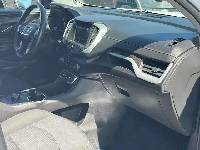 2024 GMC Terrain FWD SLE