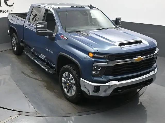 2026 Chevrolet Silverado 2500HD Crew Cab, Standard Bed, LT, 4WD