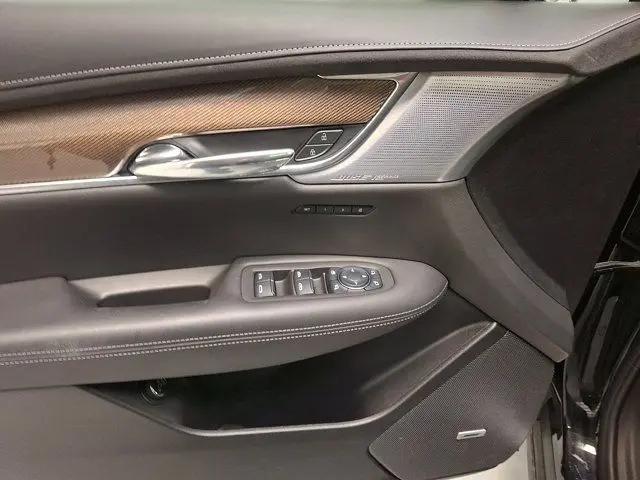 2025 Cadillac XT6 FWD Premium Luxury