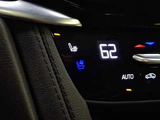 2025 Cadillac XT6 FWD Premium Luxury