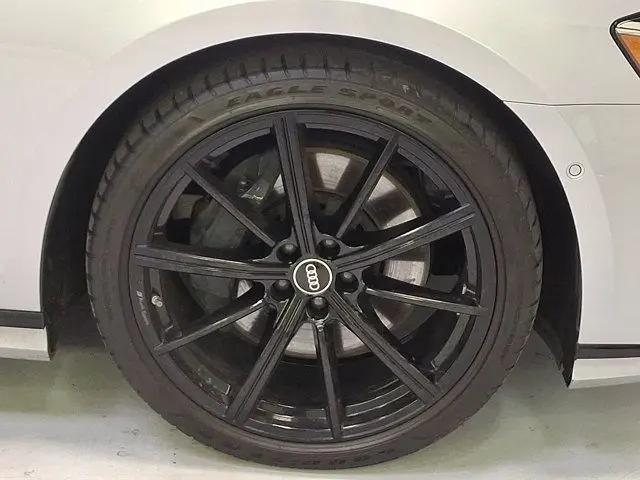 2022 Audi A8 L 55 TFSI quattro Tiptronic