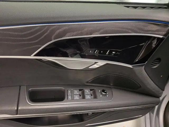 2022 Audi A8 L 55 TFSI quattro Tiptronic