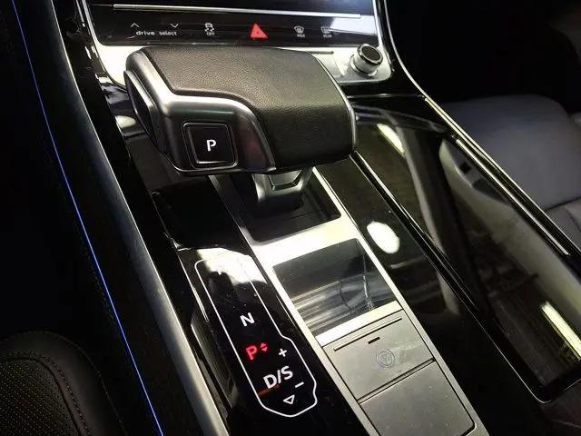 2022 Audi A8 L 55 TFSI quattro Tiptronic