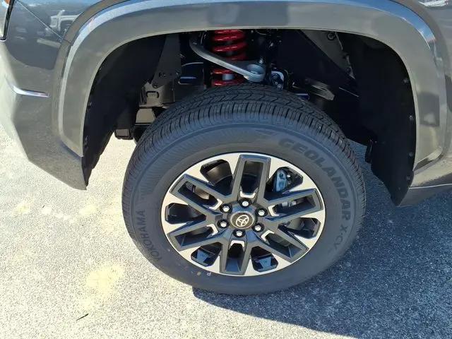 2026 Toyota Tundra Limited CrewMax 5.5' Bed