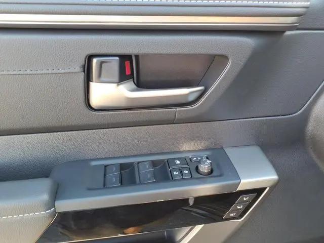 2026 Toyota Tundra Limited CrewMax 5.5' Bed