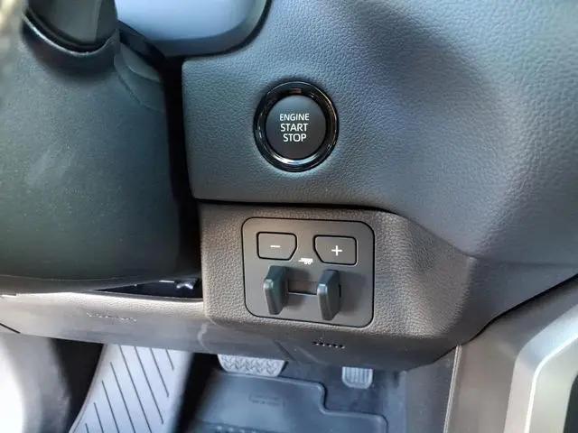 2026 Toyota Tundra Limited CrewMax 5.5' Bed