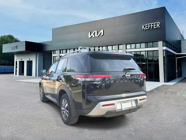 2024 Nissan Pathfinder SL 4WD
