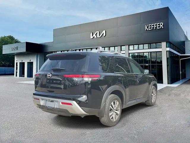 2024 Nissan Pathfinder SL 4WD