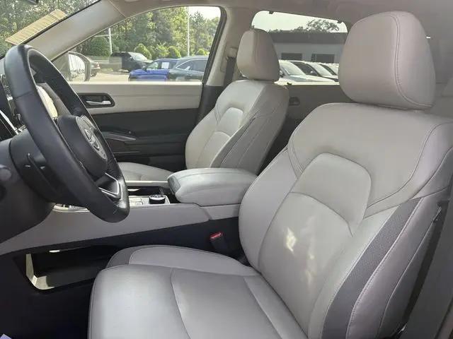 2024 Nissan Pathfinder SL 4WD