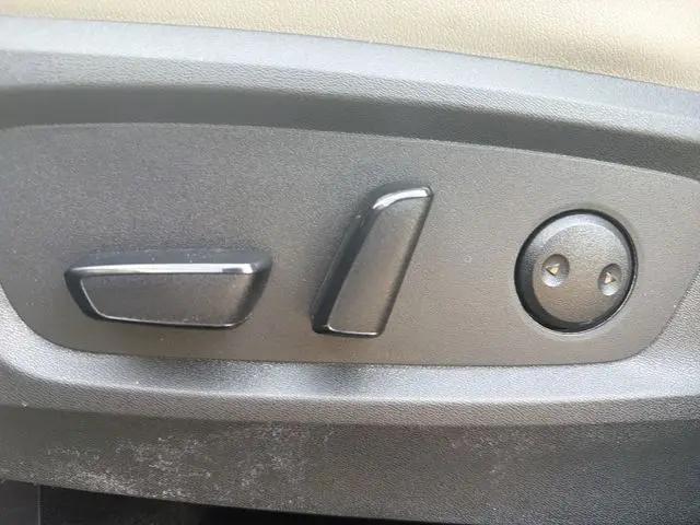 2024 Nissan Pathfinder SL 4WD
