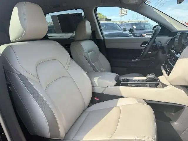 2024 Nissan Pathfinder SL 4WD