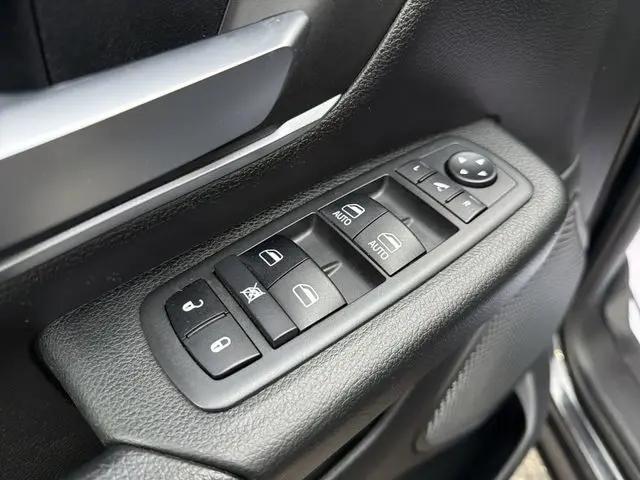 2019 Ram 1500 Big Horn/Lone Star Crew Cab 4x4 5'7" Box