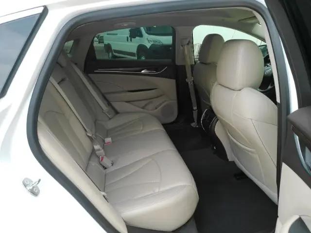 2017 Buick LaCrosse Essence
