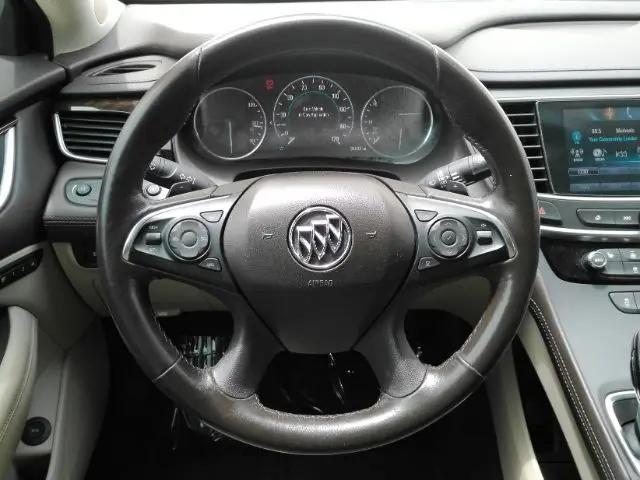 2017 Buick LaCrosse Essence