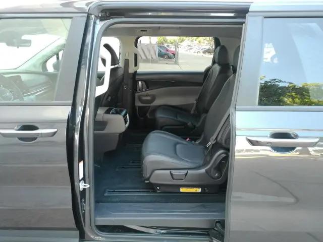 2025 Kia Carnival MPV LXS