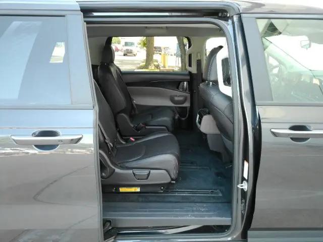 2025 Kia Carnival MPV LXS