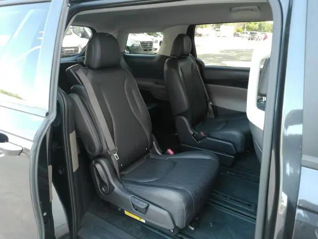 2025 Kia Carnival MPV LXS