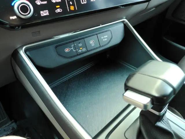 2025 Kia Carnival MPV LXS