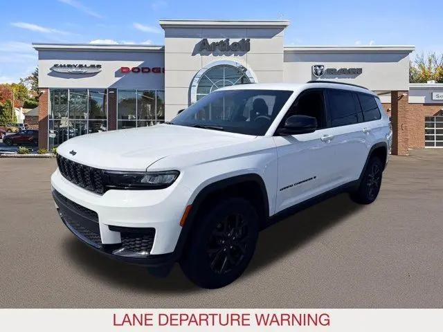 2025 Jeep Grand Cherokee L Altitude 4x4