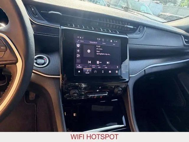 2025 Jeep Grand Cherokee L Altitude 4x4