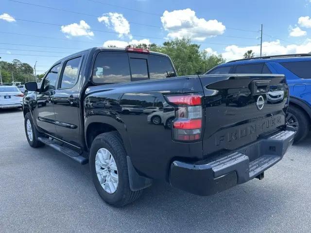 2022 Nissan Frontier Crew Cab SV 4x2
