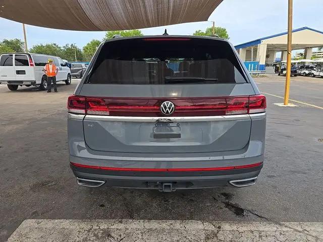 2025 Volkswagen Atlas 2.0T SE w/Technology