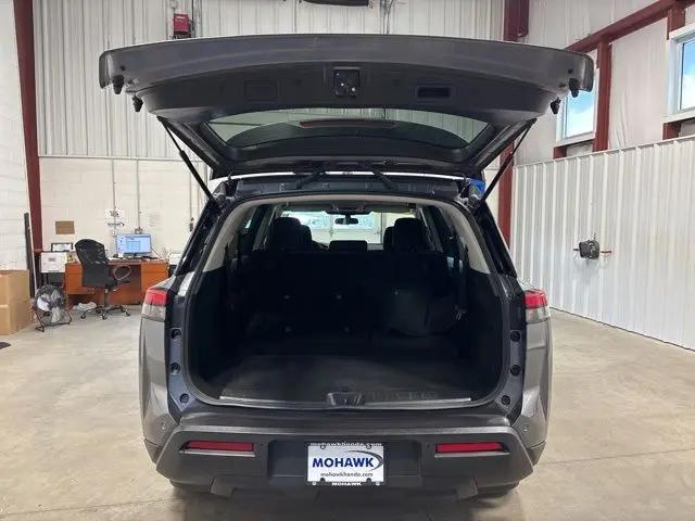 2024 Nissan Pathfinder S 4WD