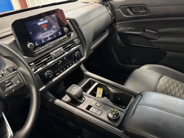 2024 Nissan Pathfinder S 4WD