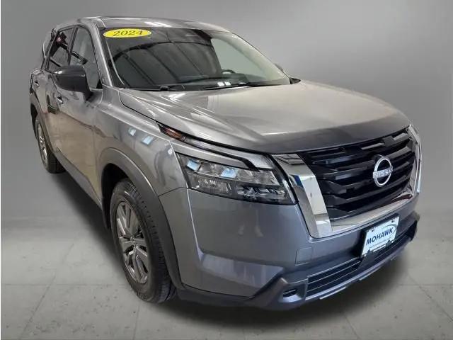 2024 Nissan Pathfinder S 4WD