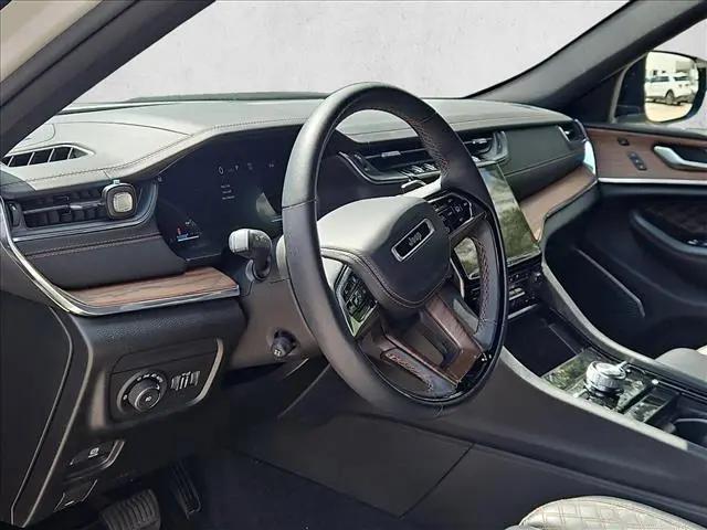 2023 Jeep Grand Cherokee L Summit 4x4