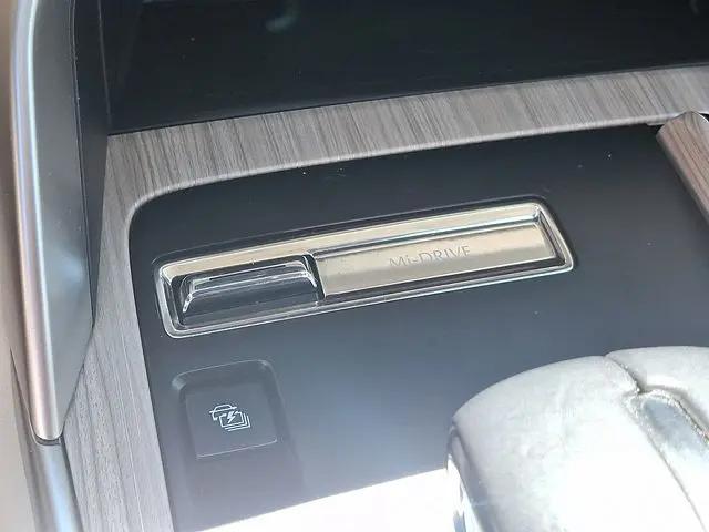 2024 Mazda X-90 Premium Plus