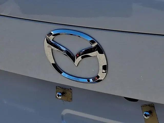 2024 Mazda X-90 Premium Plus