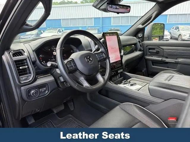 2025 Ram 3500 Limited Crew Cab 4x4 8' Box