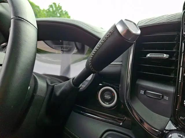 2025 Ram 3500 Limited Crew Cab 4x4 8' Box