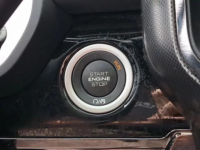 2025 Ram 3500 Limited Crew Cab 4x4 8' Box