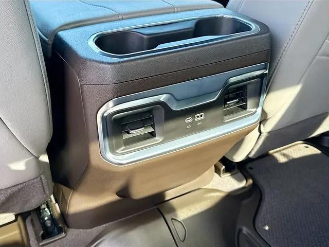 2026 GMC Sierra 1500 Crew Cab, Short Bed, SLT, 4WD