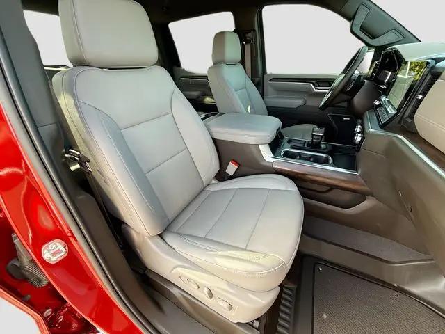 2026 GMC Sierra 1500 Crew Cab, Short Bed, SLT, 4WD