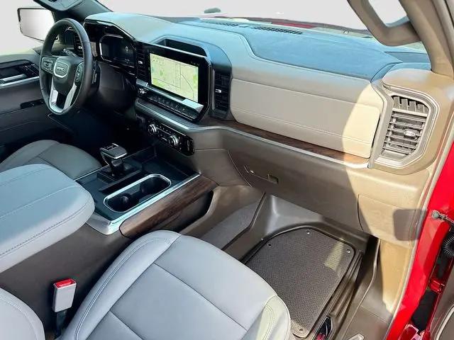 2026 GMC Sierra 1500 Crew Cab, Short Bed, SLT, 4WD