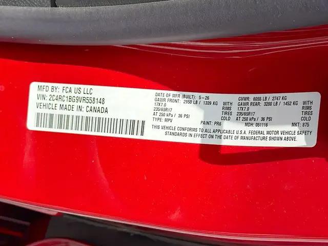 2027 Chrysler Pacifica Select