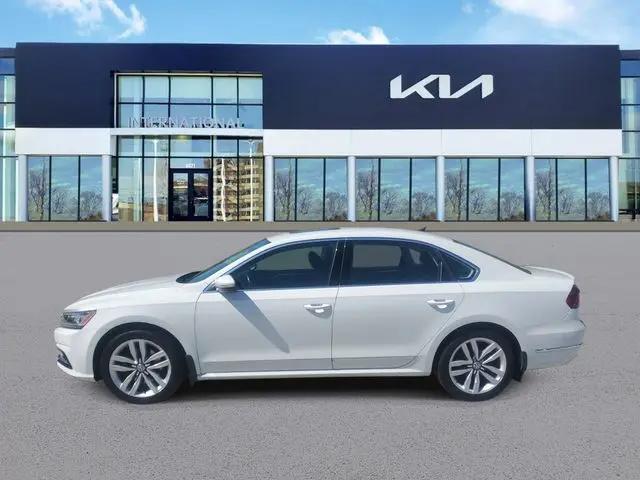 2017 Volkswagen Passat 1.8T SEL Premium