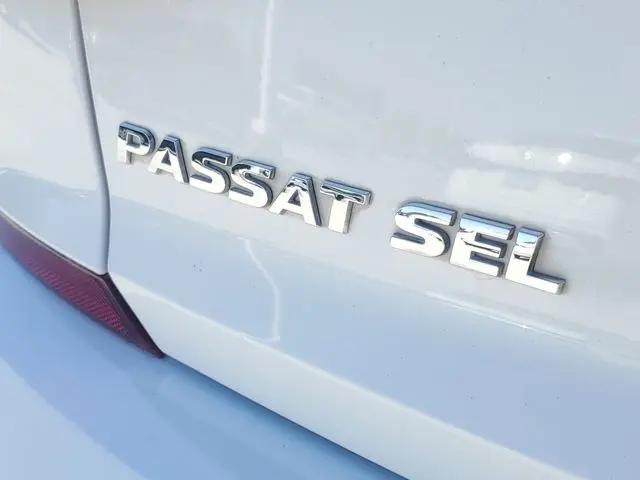 2017 Volkswagen Passat 1.8T SEL Premium